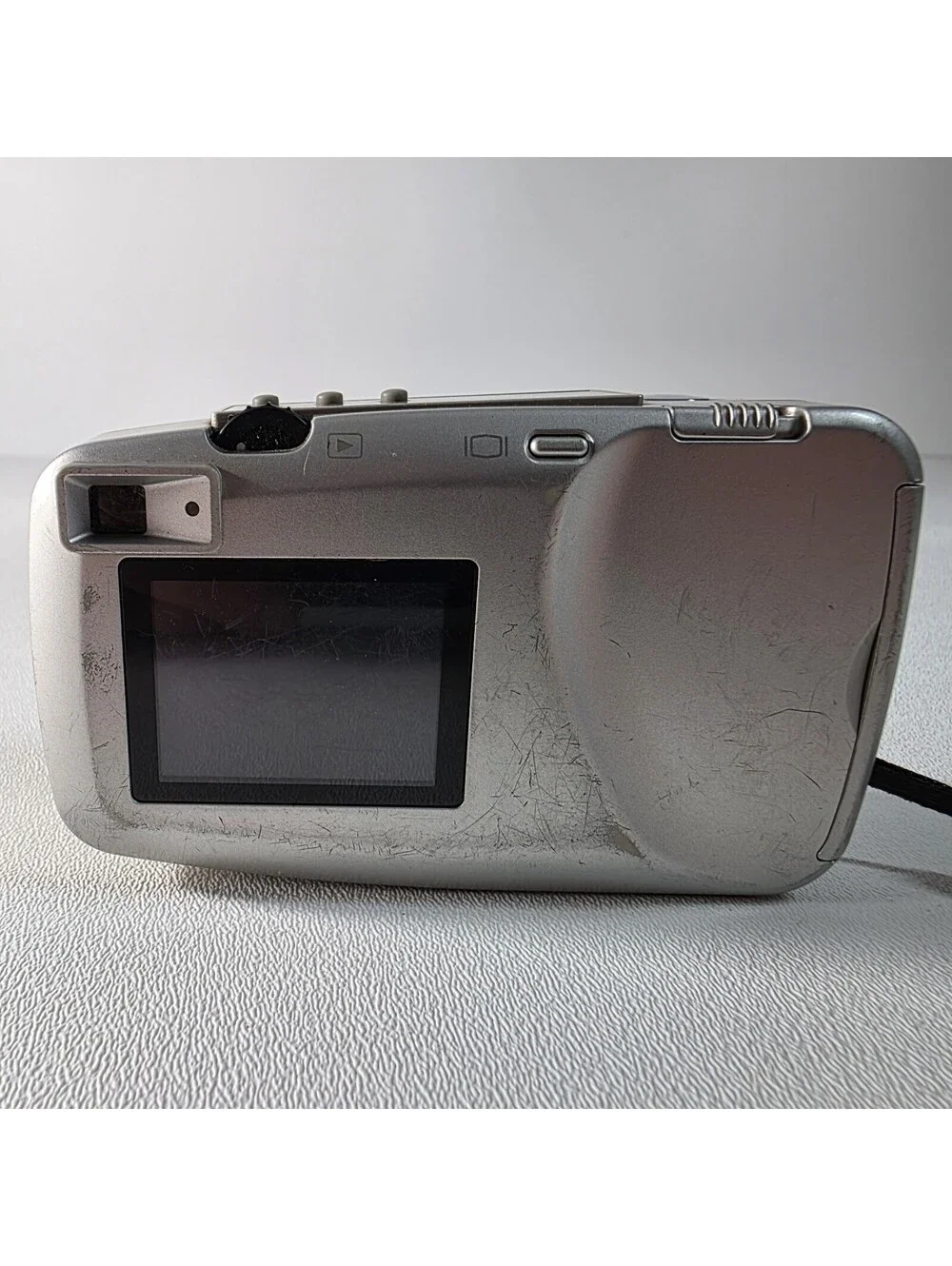 HP Photosmart 318 Silver LCD 2.3MP Digital Zoom Camera W/CF Card - Tested